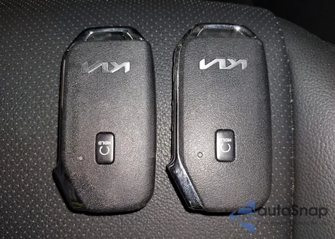 2025 Kia Sportage Plug-In Hybrid X-Line z USA, uszkodzony, nr VIN KNDPYDDH2S7187251